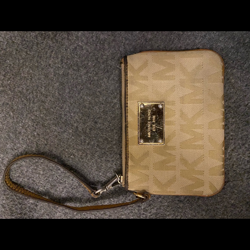 Michael Kors Wristlet